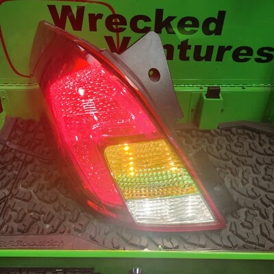 LUZ TRASERA IZQUIERDA CHEVROLET CAPTIVA SPORT LH 22842245 OEM 2013-2015 OEM PROBADO 😊 Foto 1 de 4