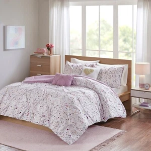 Intelligent Design Abby Metallic Printed and Pintucked Comforter - Picture 1 of 22