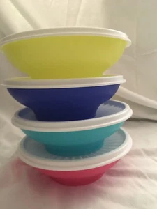 TUPPERWARE New SERVALIER SERVING BOWL 4 SALAD BOWLS 4 SEALS YEL Bl Aq Pink - Picture 1 of 6