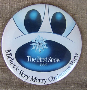 "Pin de fiesta de colección Disney Mickey Mouse con botón insignia primera nieve 1994 pin de fiesta 3" - Imagen 1 de 2