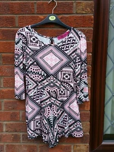 Boohoo Playsuit rosa / schwarz Gr. 12 Dreiviertelärmel in gutem Zustand - Bild 1 von 4