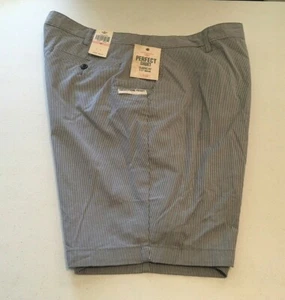 Docker's Herren PERFEKTE SHORT klassische Passform GR - 40 blau/weiß Searsucker Neu mit Etikett - Bild 1 von 2