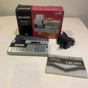 Sharp EL-7001 Memowriter wissenschaftlicher Taschenrechner mit europäischem Stecker verpackt - Bild 1 von 9