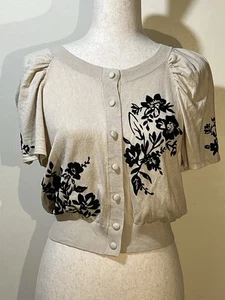 Knitted & Knotted Size M Short Sleeve Button Cardigan w/ Velvet Appliqué Flowers - Picture 1 of 10