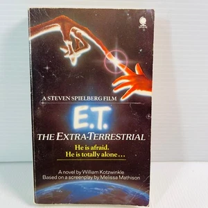 E.T. The Extra-Terrestrial a novel Paperback Book by William Kotzwinkle vintage - Picture 1 of 10