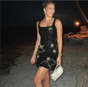 Damen U-Ausschnitt Body Kleid - Pailletten Mond und Sterne - Größe M - Neu ohne Etikett - Bild 1 von 3