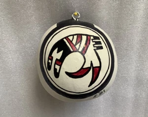 Painted Gourd Ornament Southwest Indian Style Signed “ E ‘81 “ - Imagen 1 de 5