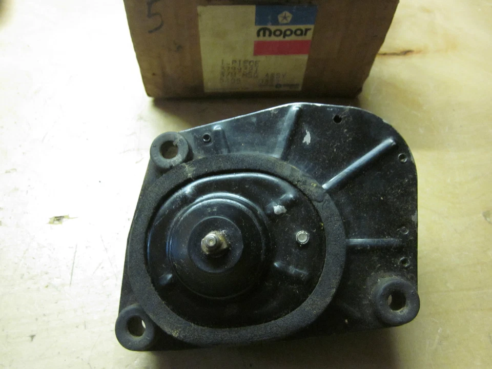 Dodge Dart 1972-77/limpiaparabrisas demonio conjunto de carcasa de motor nuevo en caja Foto 1 de 3