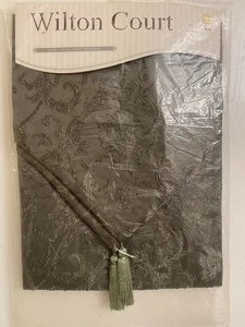 Wilton Court Orivieto Tischläufer Olivgrün Damast NEU 14"x70" - Bild 1 von 6