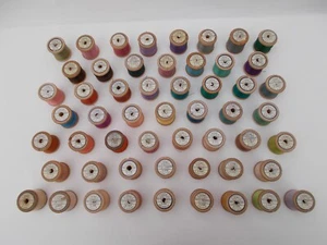 VINTAGE SYLKO WOODEN COTTON REELS - BETWEEN D200 & D299 - CHOICE OF COLOURS - Picture 1 of 167