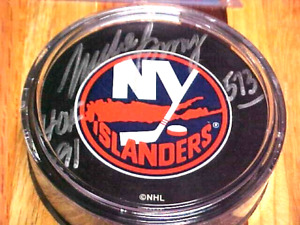 Mike Bossy HHOF 1991--New York Islanders--Puck/Auto