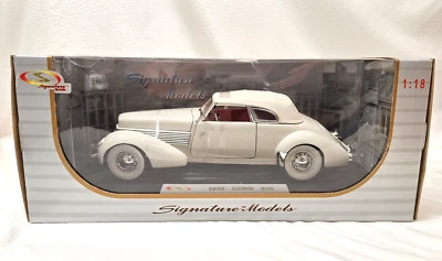 1936 Cord 810 Coupe White Diecast Model Car 1/18 Signature Models - Image 1 of 4