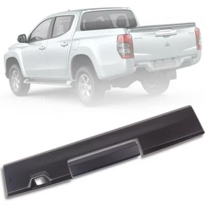 Cubierta de manija de puerta trasera negra orificio de cámara para Mitsubishi Triton L200 MR 2019 2020 - Imagen 1 de 6