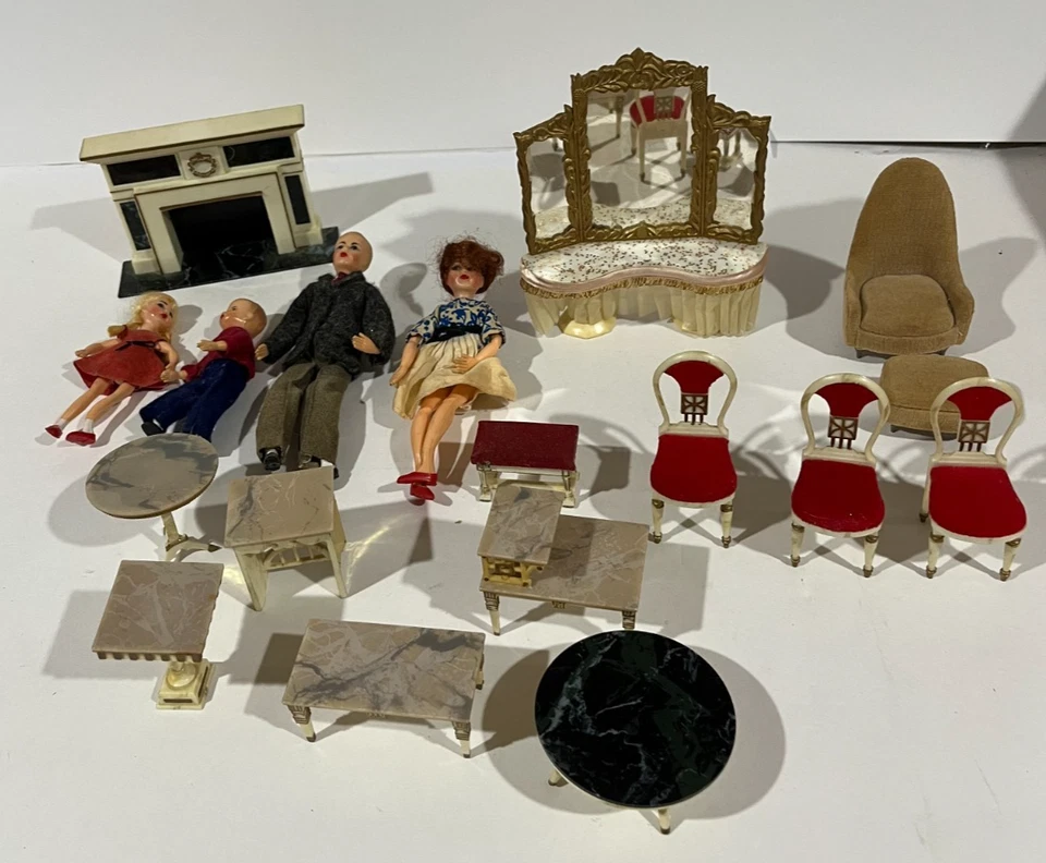 Винтажная идеальная маленькая принцесса кукольный домик мебель лот семья, стулья, стол - Изображение 1 из 3