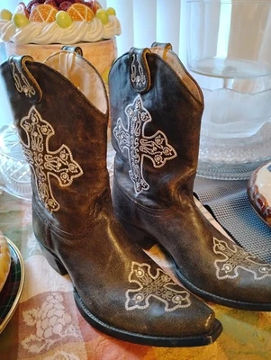 BOTAS GRINGO ANTIGUAS VINTAGE Cruces Bordadas con Tachuelas de Cristal Media Pantorrilla W 9B XLNT Foto 1 de 4