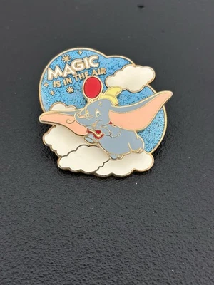 Pin comercial DUMBO Magic in the Air Disney 2016 LE 3000 hecho Foto 1 de 4