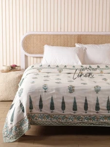 Hand Block Printed Quilt Cream Floral Cotton Reversible Bedspread Kantha Blanket - Picture 1 of 8