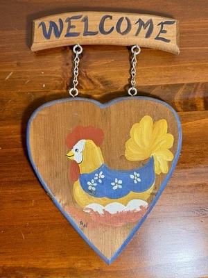 Vintage Heart Wood Folk Art Welcome Sign Handmade Country Grandma Chicken MCM - Image 1 of 4
