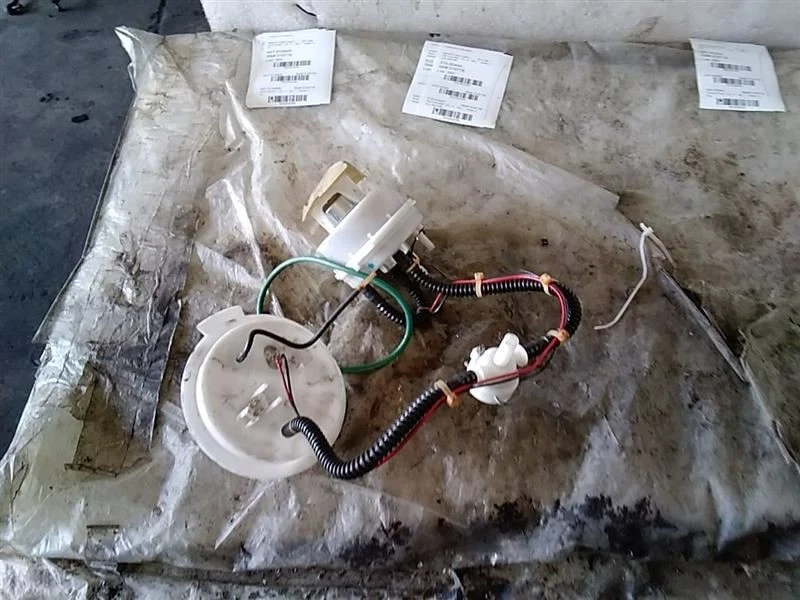 Passenger Fuel Pump Assembly Pump And Sender Fits 11 BMW 528i 2454340 - Изображение 1 из 1