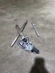 1994 1995 1996 Chevy Impala SS Driver Window Regulator w/ Motor 94 95 96 - Picture 1 of 3