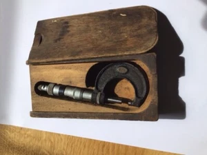 Moore & Wright micrometer No. 965 - Picture 1 of 3