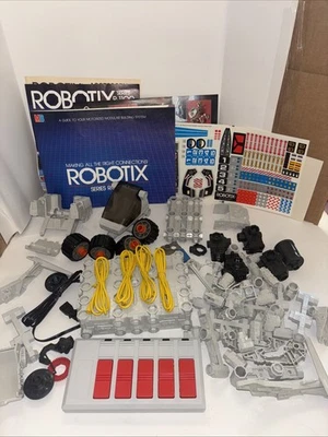 MB Games Robotix R2000 enorme lote de piezas e instrucciones R-2000 Foto 1 de 4