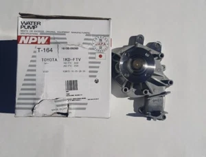 Bomba de agua 1KD-FTV y 2KD-FTV y 1KZ-TE NPW 16100-09260 T-164 - Imagen 1 de 3
