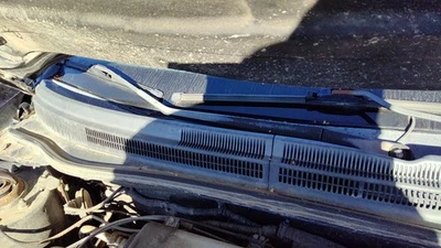 Brazo limpiaparabrisas derecho pasajero Kia Spectra 2004-2009 palanca 4 puertas Foto 1 de 2