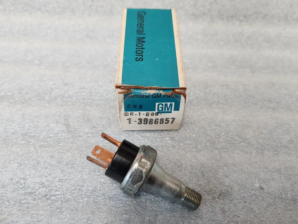 NOS OEM GM 1971 - 1977 Chevrolet Vega Oil Temperature Sender 3986857 - Image 1 of 4