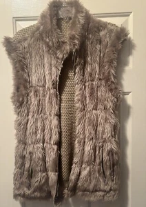 Bagatelle Vest Women Sz Large Quilted Faux Fur Knit Beige Reversible Boho Pocket - Picture 1 of 8