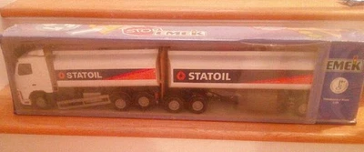 EMEK ESCALA 1:25 VOLVO FH PETROLERO RÍGIDO Y CACHORRO STATOIL ¡NUEVO EN CAJA!! Foto 1 de 4