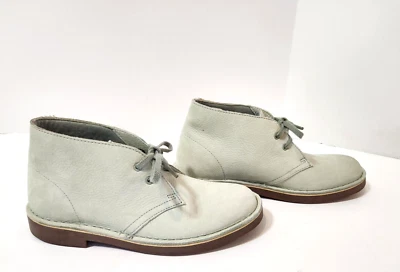 Clarks Collection Desert Lt Green Leather Chukka Boots Women's 8 M NWD - Image 1 of 4