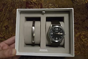 Fossil NEW Ledger Three-Hand Brown Leather Watch and Bracelet Gift Set (BQ2465) - Picture 1 of 4