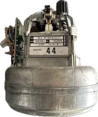 MIELE 'GERMAN' VACUUM CLEANER MOTOR-S516 CANISTER - Image 1 of 4