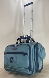 TravelPro Crew 5 Green 16” Wheeled Carry On Tote Style 7413