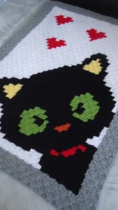 Babydecke mit schwarzer Katze handgehäkelt Wolle Halloween Decke - Bild 1 von 13