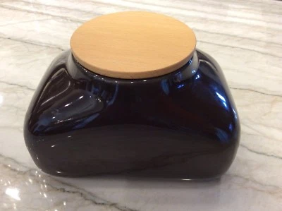 Brown Glass Jar. With Wooden Lid. Size: 7" x 4.75" x 4.5" Tall. Excellent Cond. - Image 1 of 4