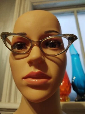 Gafas de ojo de gato francesas vintage años 50 con pedrería de Estate con lentes originales Foto 1 de 4