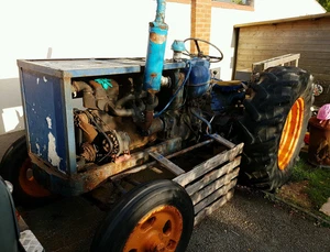 Fordson Super Major Tractor with Raised PTO - Picture 1 of 7