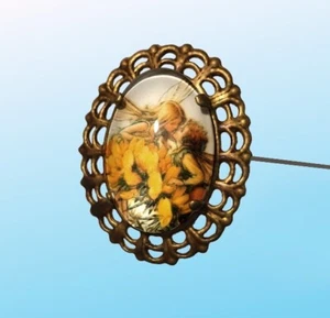 HATPIN mit KÜSSEN junge viktorianische FEEN Cabochon auf alter Messingfassung - Bild 1 von 10