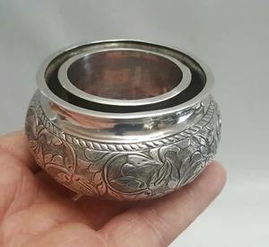 Middle Eastern silver posy ring bowl decorated with foliate design and signed. - Picture 1 of 12