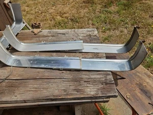 67/68 Grill Molding - Picture 1 of 1