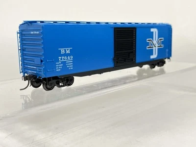 LNIB Kadee HO Boston & Maine BM #77649 50’ PS-1 Boxcar - Image 1 of 4