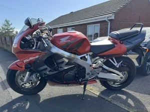 Low mileage 1998 Honda Cbr900rrw Motorcycle/bike - Picture 1 of 24