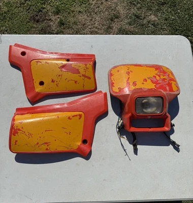 Faros paneles laterales de plástico OEM para Honda XR200R XR 200 1984 1985  Foto 1 de 4