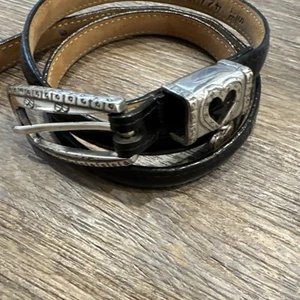 Cintura donna Brighton S fibbia bicolore vera pelle cuore charms - taglia S -28 - Foto 1 di 11
