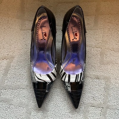 Zapatos de tacón de aguja LUICHINY para mujer Leigh negros/combo charol talla 5,5B Foto 1 de 4