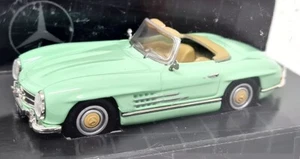 Corgi 1/43 - Mercedes Benz 300SL Roadster Pearl Green 03401 Diecast Model Car - Picture 1 of 4