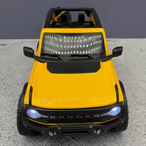 Ford Bronco Sport 2025 2 puertas con caja y pantalla - amarillo escala 1:32 - Imagen 1 de 8