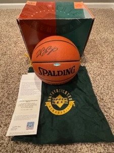 LeBron James Signed UDA Rookie Basketball w/full Signature and COA w/Box RARE - Picture 1 of 4